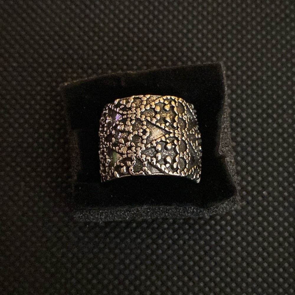 *Silver studded pattern ring. - Picture 3 of 3